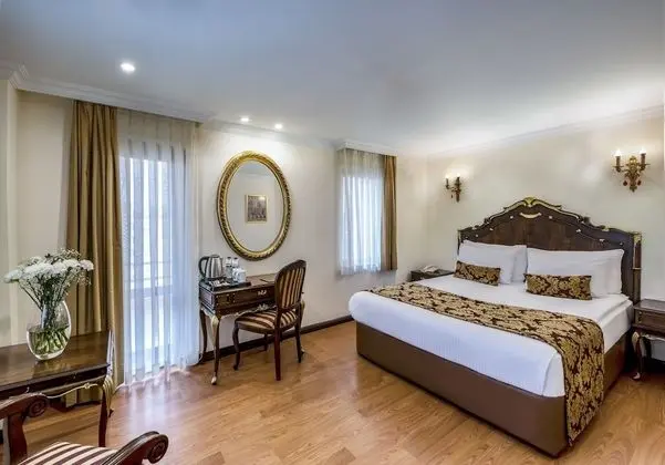 Tek Büyük Yataklı Oda, Balkon