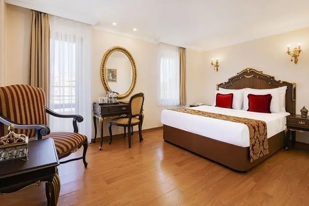 Tek Büyük Yataklı Oda, Balkon