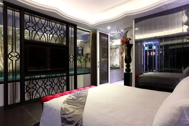Luxury Tek Büyük Yataklı Oda, 1 Çift Kişilik Yatak, Kişiye Özel Havuzlu (Check-in at 6PM)