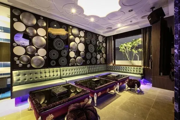 Luxury Tek Büyük Yataklı Oda, 1 Çift Kişilik Yatak, Kişiye Özel Havuzlu (Check-in at 6PM)