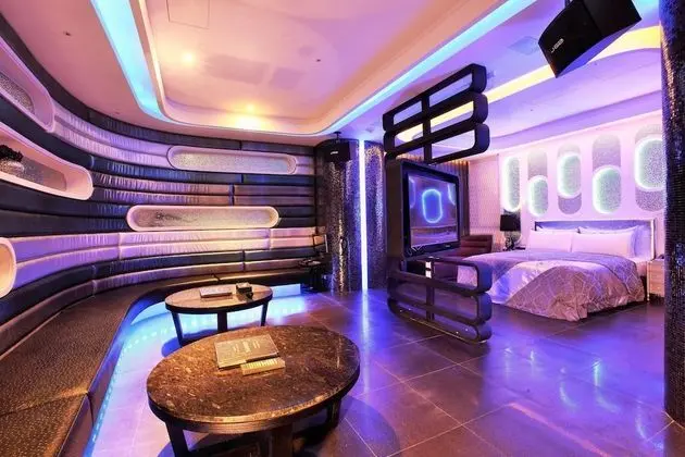 Romantic Oda, Jakuzi (KTV Hours:10:00～24:00;Check-in 6PM)