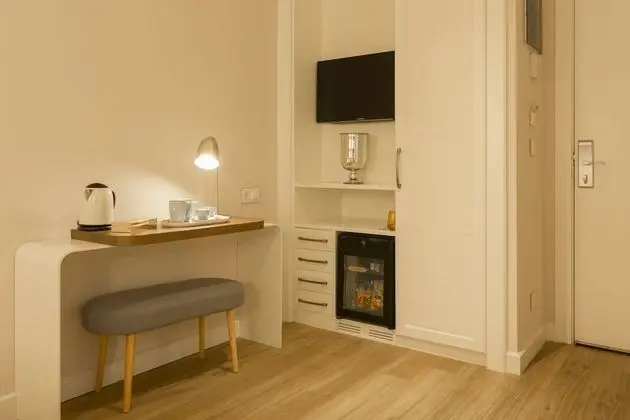 Basic Tek Büyük Yataklı Oda