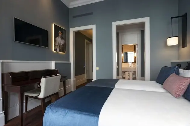 Oda, Şehir Manzaralı (Original)