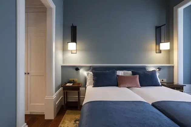 Oda, Şehir Manzaralı (Original)