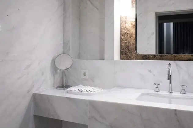 Oda, Şehir Manzaralı (Original)