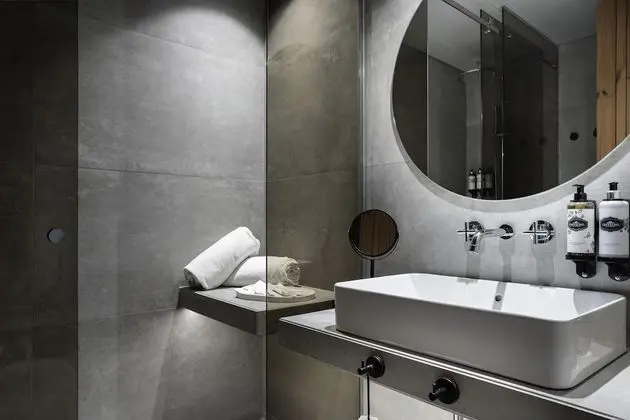 Tek Büyük Yataklı Oda (Custom)