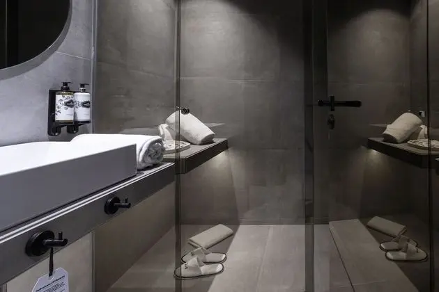 Tek Büyük Yataklı Oda (Custom)