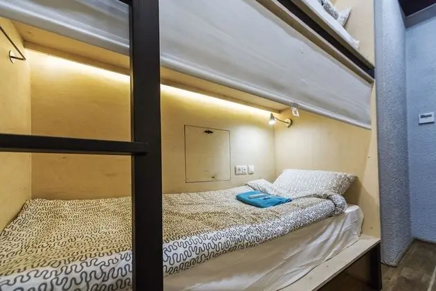 Ortak Ranzalı Oda, Karma Ranzalı Oda (Bed in 6-bed Mixed)