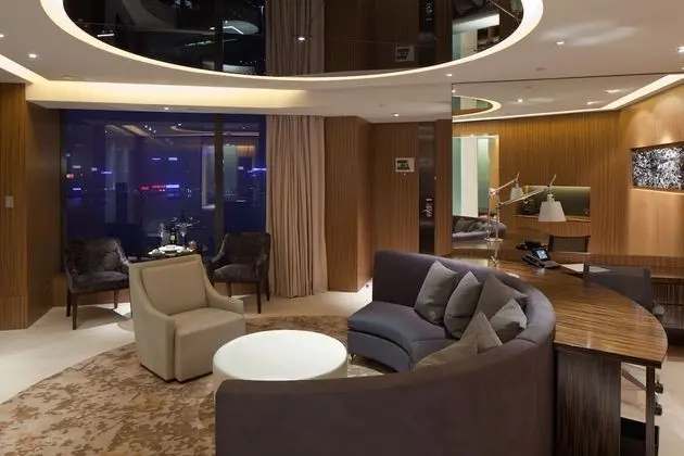 Club Süit, 1 En Büyük (King) Boy Yatak