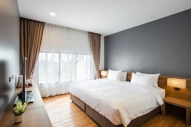 Deluxe King Room