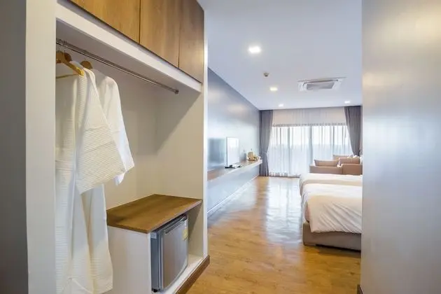 Executive Twin Room with Private Balcony