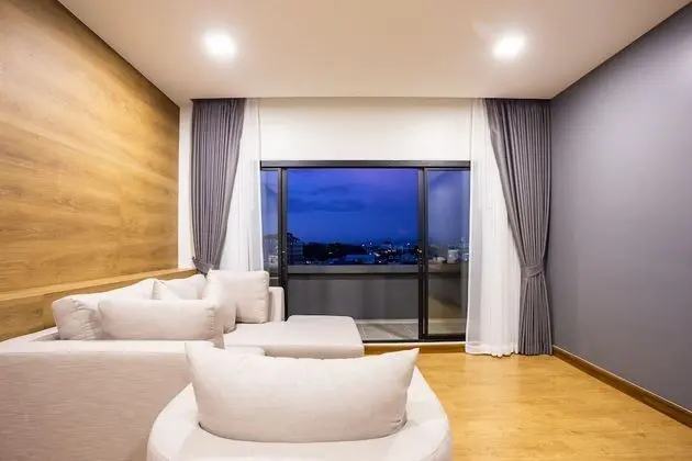 Executive Twin Room with Private Balcony