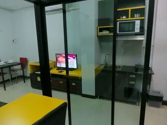 1 Bedroom Apartment