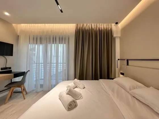 Business Tek Büyük Yataklı Oda