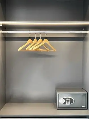 Business Tek Büyük Yataklı Oda