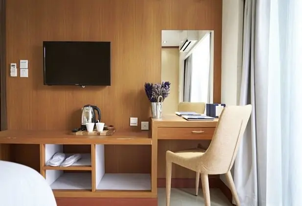 Deluxe Corner Room
