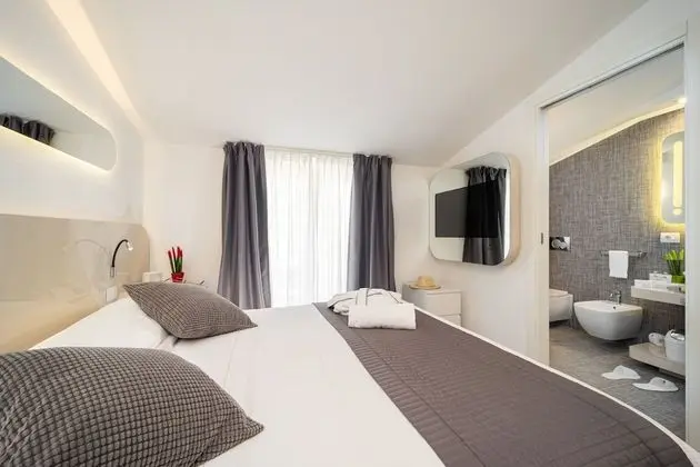 Deluxe Oda, 1 En Büyük (King) Boy Yatak, Balkon, Havuz Manzaralı