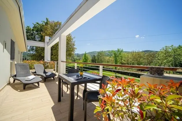 Deluxe Oda, 1 En Büyük (King) Boy Yatak, Balkon, Havuz Manzaralı