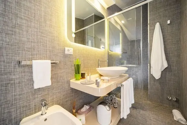 Deluxe Oda, 1 En Büyük (King) Boy Yatak, Balkon, Havuz Manzaralı