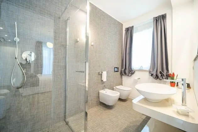 Deluxe Oda, 1 En Büyük (King) Boy Yatak, Balkon, Havuz Manzaralı