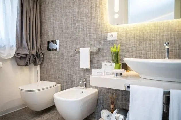 Junior Süit, 1 En Büyük (King) Boy Yatak ve Çekyat, Teras, Havuz Manzaralı