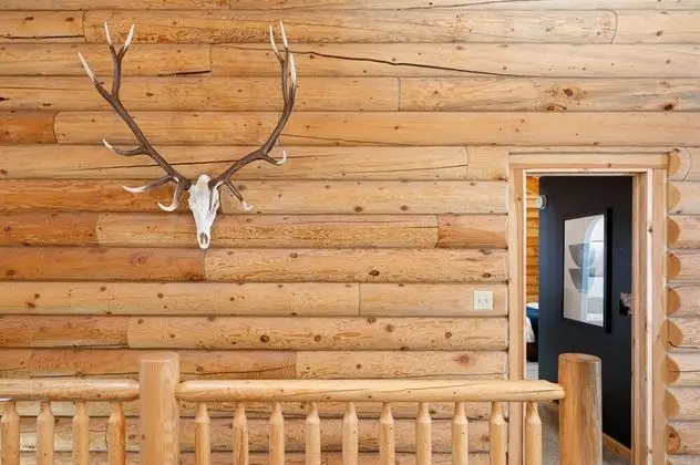 Kulübe, Birden Çok Yatak (Iconic Log Cabin Escape | Idaho Sprin)