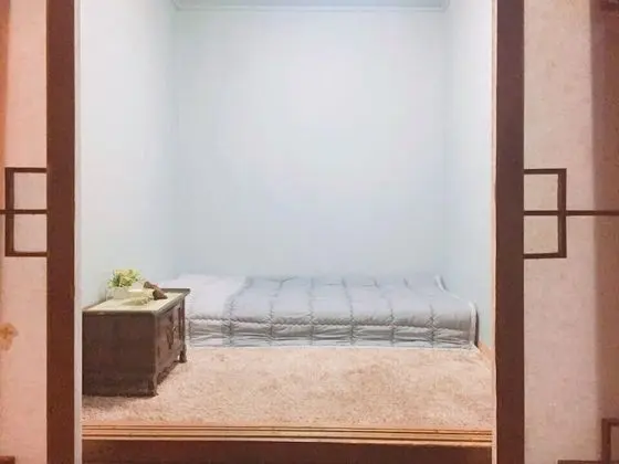 Tek Kişilik Oda, Sadece kadınlar için (Exclude Korean market)