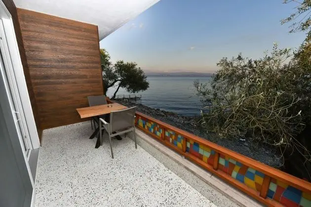 Deluxe Oda, Deniz ve Bahçe Manzaralı