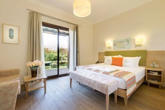 Deluxe Tek Büyük Yataklı Oda, Bahçe Manzaralı