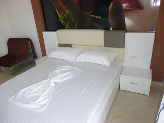 Tek Büyük Yataklı Oda