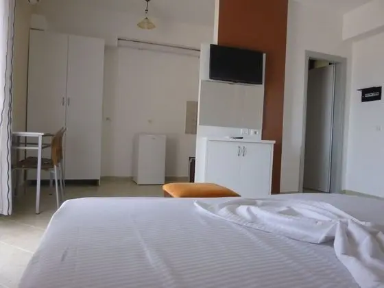 Tek Büyük Yataklı Oda