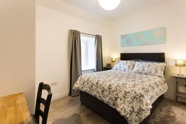 Kır Evi, 1 Büyük (Queen) Boy Yatak