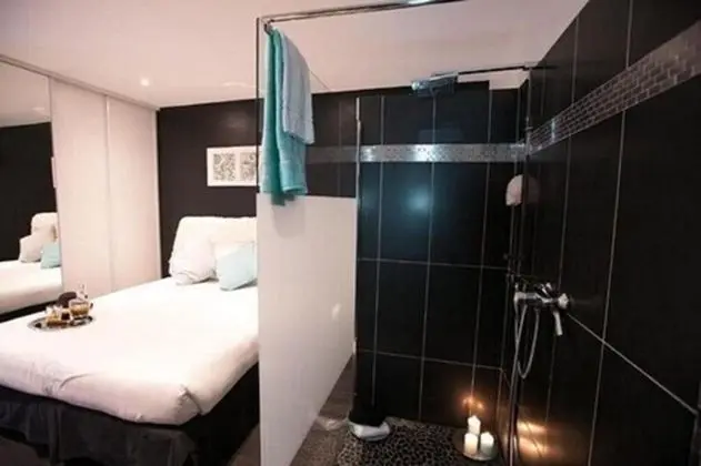 Tek Büyük Yataklı Oda, Balkon