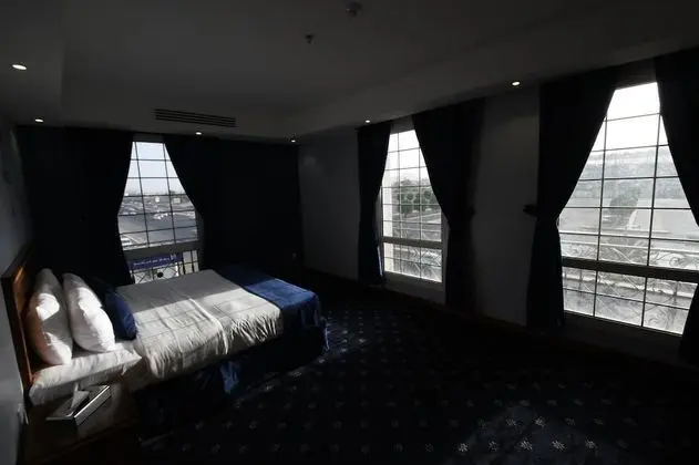 Deluxe Tek Büyük veya İki Ayrı Yataklı Oda, 1 Yatak Odası, Banyolu/Duşlu