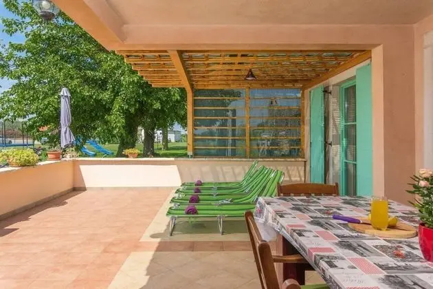 Ev, 2 Büyük (Queen) Boy Yatak