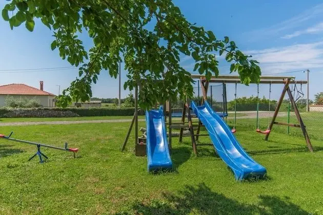 Ev, 2 Büyük (Queen) Boy Yatak