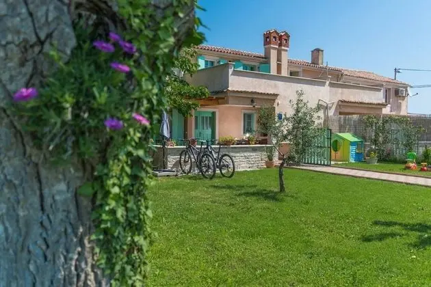 Ev, 2 Büyük (Queen) Boy Yatak