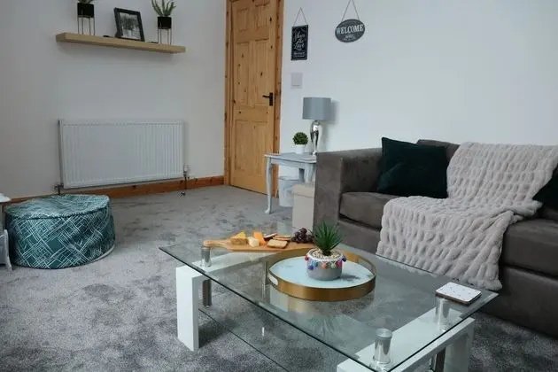 Business Ev, Özel Banyo (Large 3 Bedroom House)
