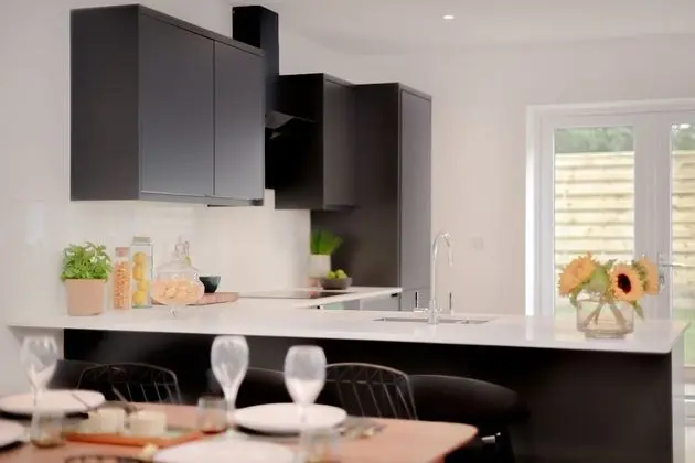 Ev, Özel Banyo (4 Bedroom Townhouse No 64)