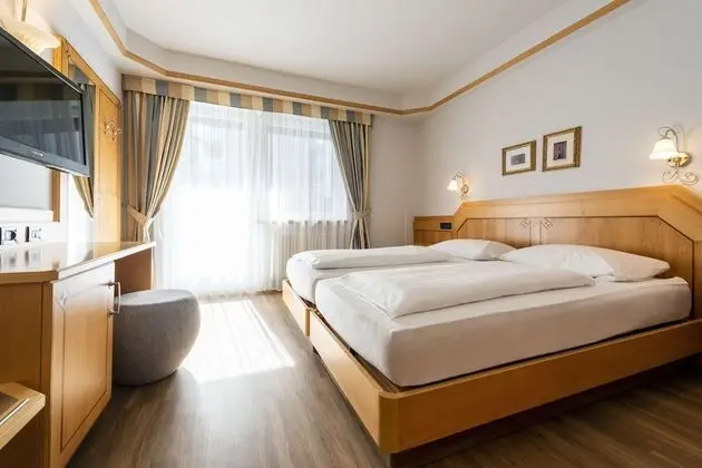 Classic Tek Büyük Yataklı Oda