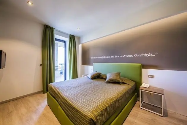 Standard Tek Büyük veya İki Ayrı Yataklı Oda, Balkon, Bahçe Manzaralı (1st floor)