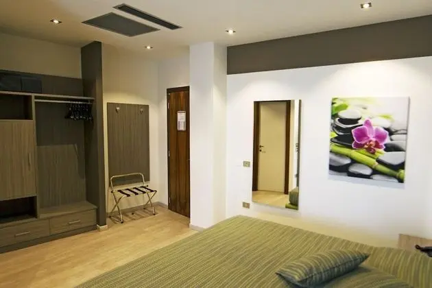 Standard Tek Büyük veya İki Ayrı Yataklı Oda, Balkon, Göl Manzaralı