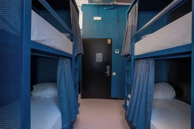 Dört Kişilik Oda (4 single beds)