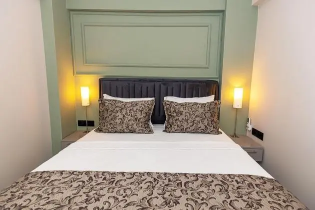 Suite, Havuz veya Bahçe Manzaralı, Balkonlu