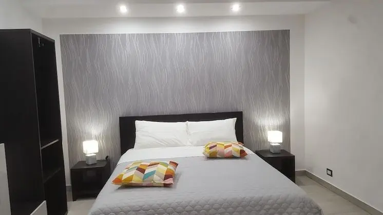 Tek Büyük Yataklı Oda, 1 Çift Kişilik Yatak