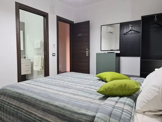 Tek Büyük Yataklı Oda, 1 Çift Kişilik Yatak