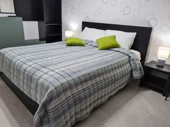 Tek Büyük Yataklı Oda, 1 Çift Kişilik Yatak