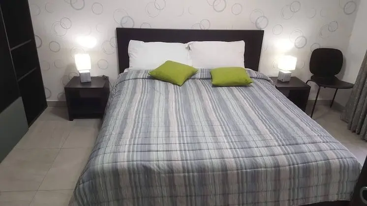 Tek Büyük Yataklı Oda, 1 Çift Kişilik Yatak