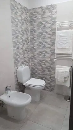 Tek Büyük Yataklı Oda, 2 Tek Kişilik Yatak