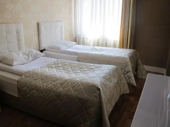 Çift Kişilik, Şehir Manzaralı